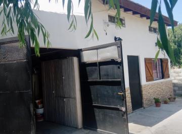 Casa · 129m² · 6 Ambientes · 2 Cocheras · Casas en Venta - 4 Dorm. 2 Baños - Cochera - 255 m² - Mar del Tuyú