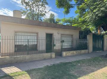Casa · 90m² · 3 Dormitorios · 2 Cocheras · Casa Americana en Venta. Ituzaingo Norte
