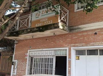 Casa de 5 ambientes, Lanús · Venta. PH Frente, Entrada Independiente