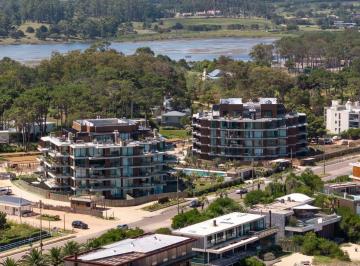 Departamento · 121m² · 4 Ambientes · 2 Cocheras · Sense 105 en Venta: 3 Suites, 140 m², Gran Terraza con Parrilla y 2 Cocheras