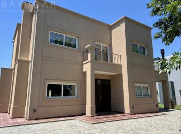 Casa · 210m² · 5 Ambientes · 5 Cocheras · Venta Casa - Barrio Barrancas de Iraola - Guillermo Hudson