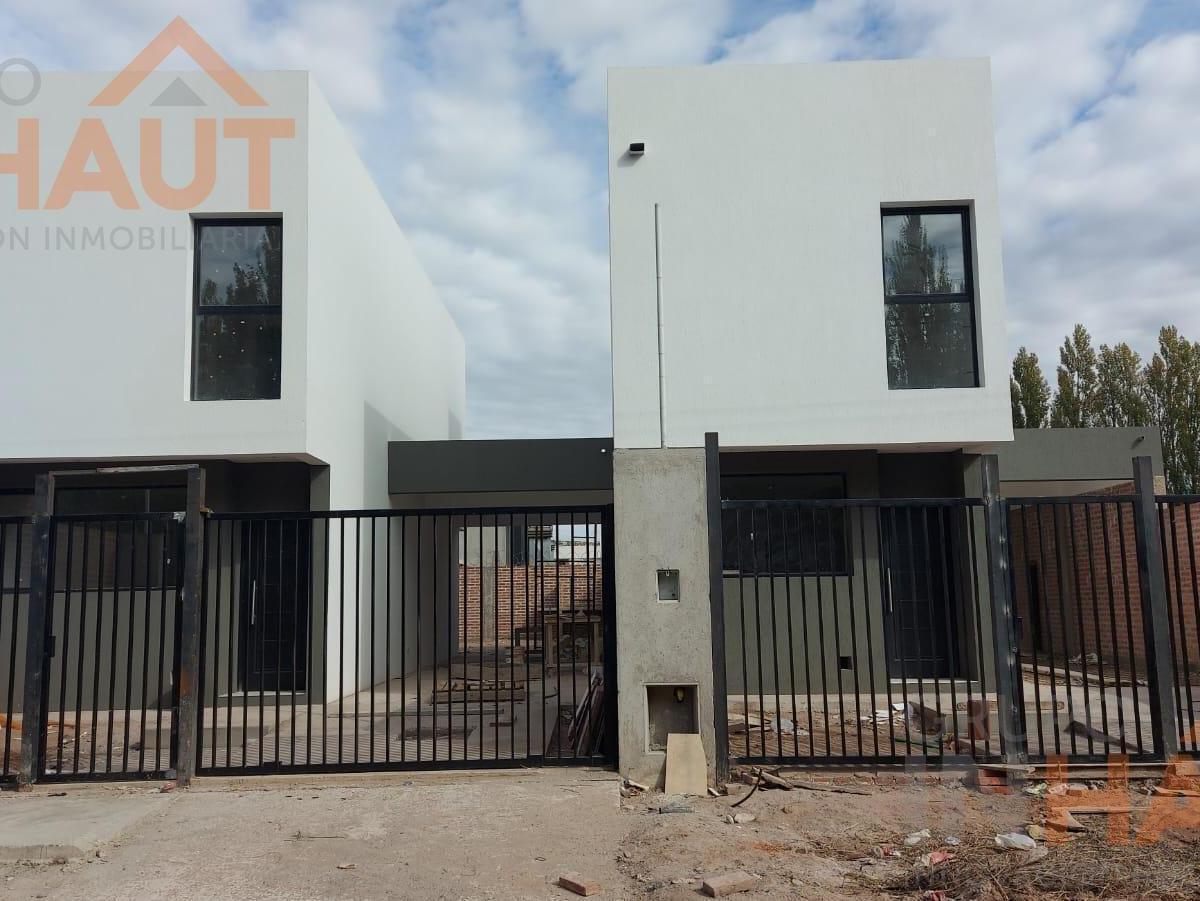 Duplex en Pozo Barrio Herrerias,  Centenario, Neuquén