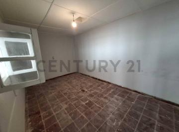 Casa · 250m² · 7 Ambientes · 1 Cochera · Casa con Departamento a Reciclar en Venta