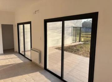 Casa · 145m² · 4 Ambientes · 1 Cochera · Casa en Venta - 3 Dorm. 2 Baños - La Plata