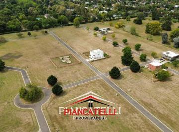 Terreno · 815m² · Terreno en Venta en Barrio Cerrado del Golf
