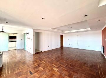 Departamento · 150m² · 6 Ambientes · 1 Cochera · Venta Departamento de 4 Dorm. con Balcon Centro