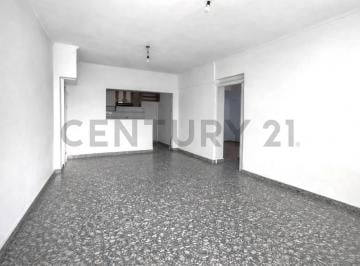 Departamento · 68m² · 3 Ambientes · Venta Departamento 3 Ambientes Sin Expensas en Mataderos