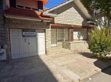 Casa · 194m² · 6 Ambientes · 1 Cochera · Casa de 4 Ambientes Mas Depto de 3 Ambientes, a La Venta, Macrocentro, Mar del Plata