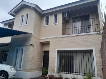 Casa · 200m² · 4 Ambientes · 3 Cocheras · Casa en Venta - 3 Dorm. 3 Baños - Cocheras - 620 m² - Ingeniero Maschwitz