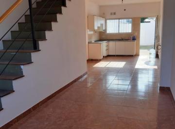 PH · 60m² · 3 Ambientes · 1 Cochera · PH - San Miguel