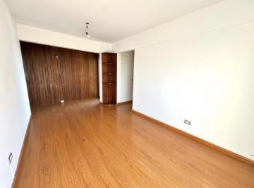 Departamento · 53m² · 3 Ambientes · Departamento en Alquiler de 3 Ambientes en Quilmes Centro