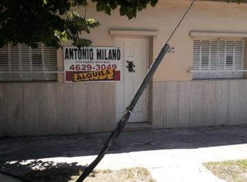 Casa de 4 ambientes, Morón · Casa en Alquiler Moron Sur, Apto Profesional