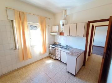 Departamento de 2 ambientes, Quilmes · Departamento con 60 m² Construidos, 1 Dormitorio en Venta en Centro