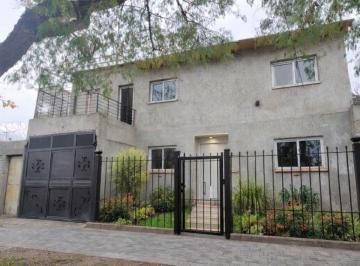 Casa de 6 ambientes, Ciudad de Mendoza · Oportunidad - Gran Casa en Venta Adyacente Parque General San Martín.