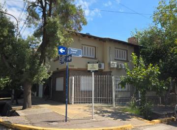 Casa de 7 ambientes, Godoy Cruz · Casa en Barrio Bombal - Oportunidad