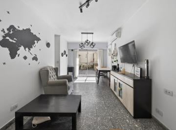 Departamento · 73m² · 4 Ambientes · 1 Cochera · Venta Departamento 4 Ambientes Parque Avellaneda Patio Cochera Apto Crédito