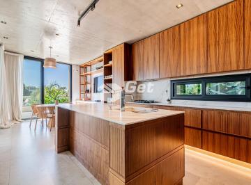 Casa · 470m² · 7 Ambientes · 6 Cocheras · Casa en Venta Al Rio en Barrio San Isidro Labrador, Villanueva.