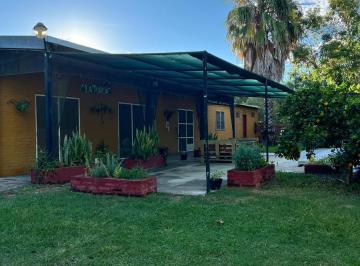 Quinta vacacional · 201m² · 5 Ambientes · Quinta Ubicada en Colonia Avellaneda