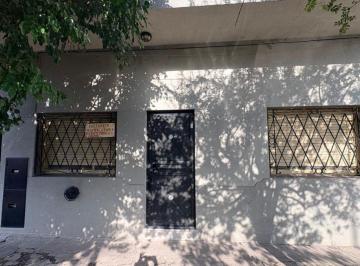 PH de 3 ambientes, Lanús · PH Tipo Casa Al Frente de 3 Ambientes en Venta