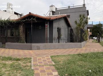 Casa · 120m² · 4 Ambientes · 2 Cocheras · Venta Casa 4 Amb, con Terraza Villa Luzuriaga