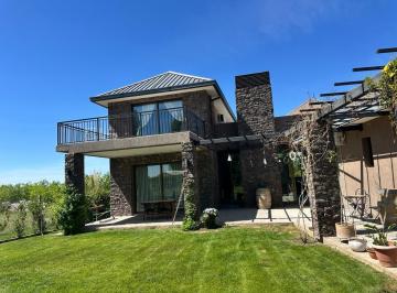 Casa de 3 ambientes, Luján de Cuyo · Excelente Casa en Venta en Prestigioso Barrio Privado La Vacherie Country Golf