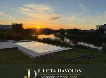 Casa · 173m² · 6 Ambientes · 2 Cocheras · Casa a La Laguna en Venta Puertos del Lago Barrio Muelles