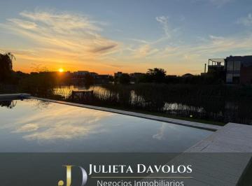 Casa · 173m² · 6 Ambientes · Casa a La Laguna en Venta Puertos del Lago Barrio Muelles