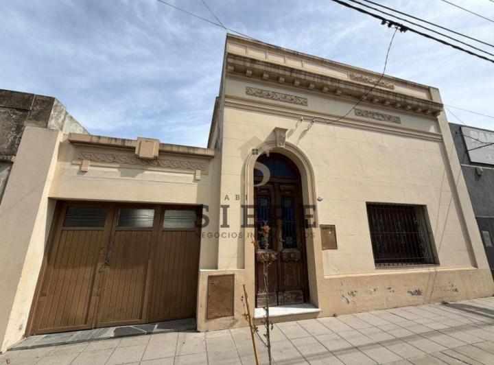 Casa · 162m² · 4 Ambientes · 1 Cochera