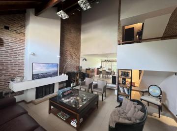 Casa · 345m² · 7 Ambientes · Venta Casa 6 Ambientes San Isidro