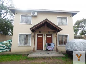 PH · 130m² · 4 Ambientes · PH en Venta - 4 Dorm. 4 Baños - 800 m² - Burzaco
