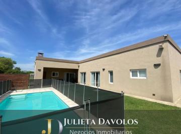 Casa · 160m² · 4 Ambientes · Oportunidad! Casa Perimetral 4 Ambientes en Venta con Pileta en Barrio Canton