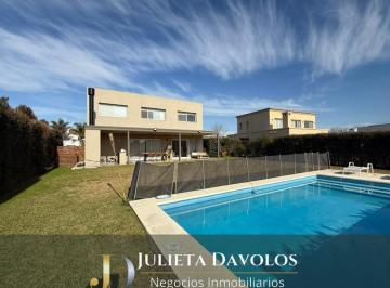 Casa · 200m² · 5 Ambientes · 2 Cocheras · Casa en Venta /alquiler 5 Ambientes Barrio El Canton Puerto