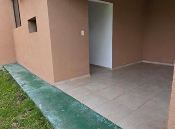 Casa · 215m² · 6 Ambientes · 1 Cochera · Hermosa Casa de Tres Dorm. con Patio - Barrio Cañitas