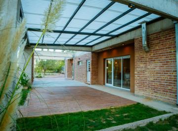 Casa de 3 ambientes, Cervantes · Casaquinta en Cervantes, Rio Negro.