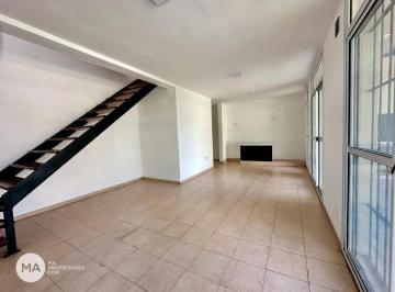 Casa · 130m² · 3 Ambientes · 1 Cochera · Casa 2 Dorm. con Jardín y Piscina - Coronel Díaz 5100 - Funes | Venta