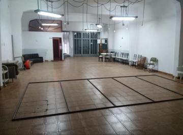 Local comercial · 240m² · 2 Ambientes · Local en Venta con Dependencias