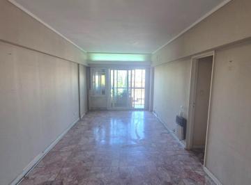 Departamento · 95m² · 4 Ambientes · 1 Cochera · 4 Ambientes con Dependencia en Venta | Flores | Cochera | 95 m²