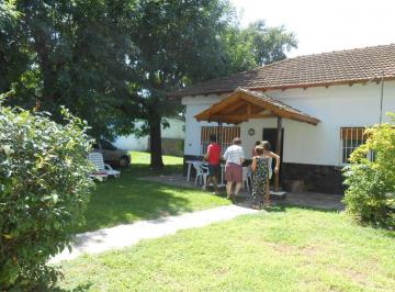 Casa de 3 ambientes, Ituzaingó · Chalet de 3 Ambientes en Venta, Villa Udaondo/parque Leloir