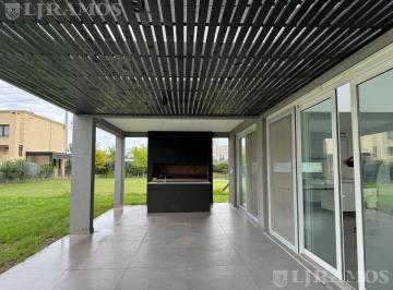 Casa · 249m² · 6 Ambientes · 2 Cocheras · Casa a Estrenar en Venta en Las Tipas, Nordelta