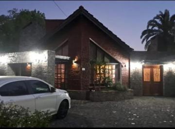 Casa · 140m² · 4 Ambientes · Casa en Venta - 3 Dorm. 2 Baños - General Rodríguez
