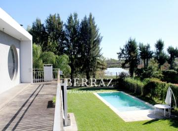 Casa · 296m² · 7 Ambientes · 1 Cochera · Casa Venta 7 Ambientes Al Río en San Isidro Labrador Lote de 812,76 m²