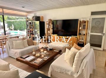 Casa · 210m² · 7 Ambientes · 1 Cochera · Casa Venta 3 Dorm. Barrio Los Pilares Lote de 800 m² Pilar