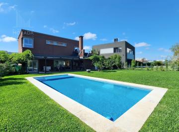 Casa · 198m² · 6 Ambientes · 4 Cocheras · Venta Casa 6 Ambientes en Puertos del Lago Barrio Vistas