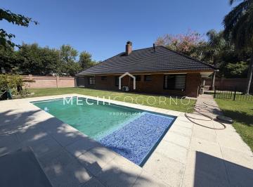 Casa · 260m² · 3 Ambientes · 3 Cocheras · Casa en Alquiler 3 Dorm. Pileta en Beccar