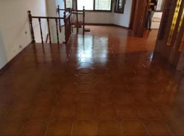 PH · 380m² · 6 Ambientes · PH - Local y Departamento 3 Dorm.