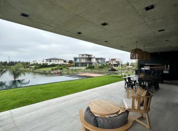 Casa · 432m² · 6 Ambientes · Casa Chalet en Venta en Virazón, Nordelta, Tigre