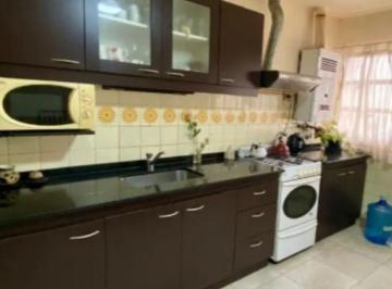 Casa de 4 ambientes, Córdoba · Excelente. Casa 3 Dorm.
