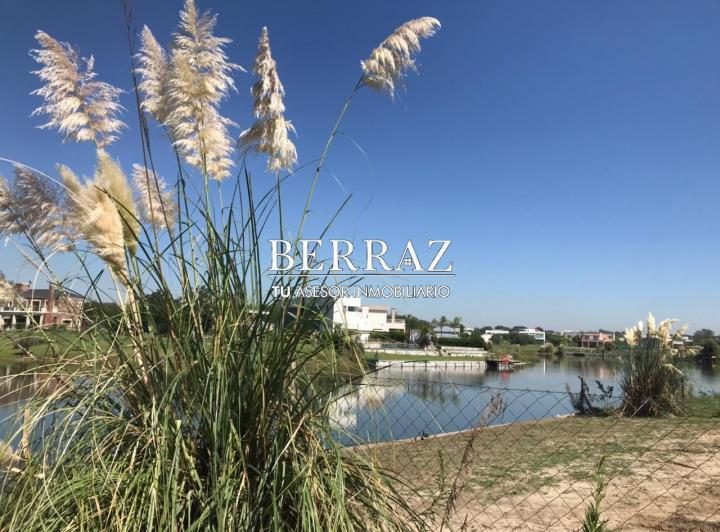Terreno · 900m²