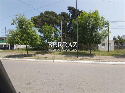 Terreno · 990m²