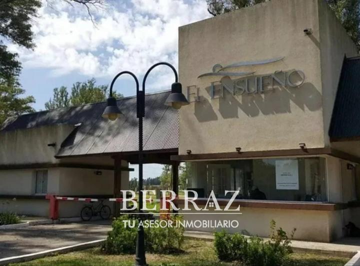 Terreno · 900m²